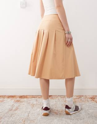 Reclaimed Vintage Midi Kilt Skirt In Neutral