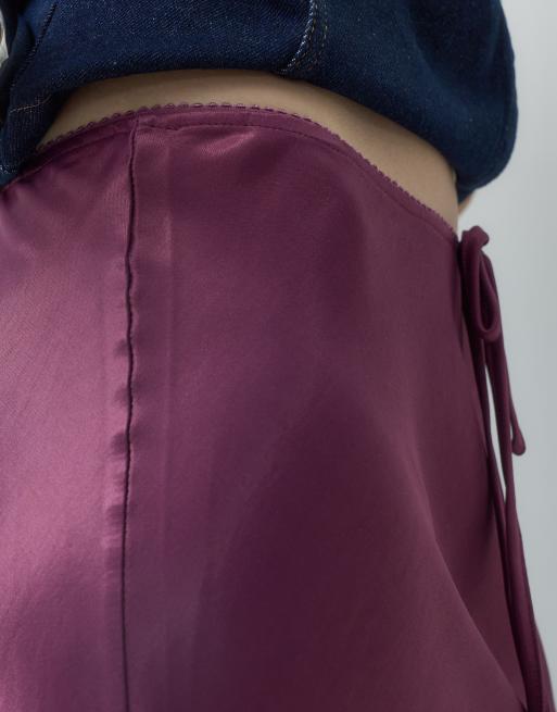 Reclaimed Vintage midi-nederdel i satin med blondedetalje i blomme, 3 af 5