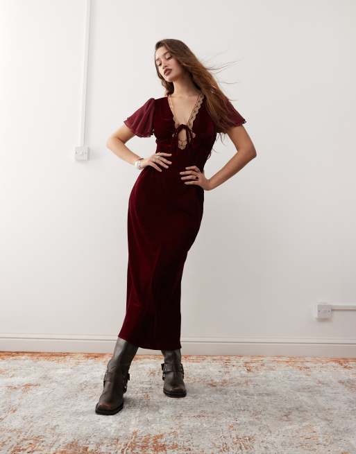 knee length dresses for ladies Audrey Velvet Holiday Midi Dress *Savannah Taylor Exclusive* L / Black main image 1