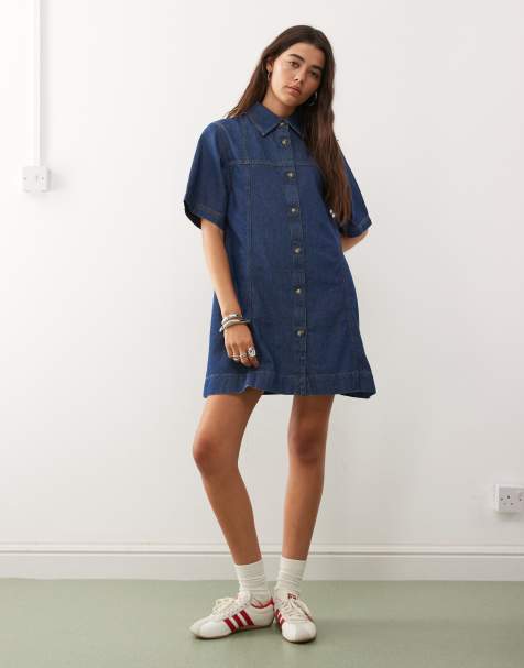 Reclaimed Vintage – Mini-Hemdblusenkleid aus Denim mit Waschung in Mittelblau und Nähten in Tabakbraun - view 1