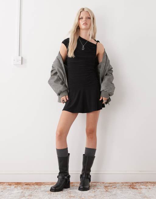 Reclaimed Vintage - Mini-jurk met skort en gestrikte schouder in zwart, 3 van 4