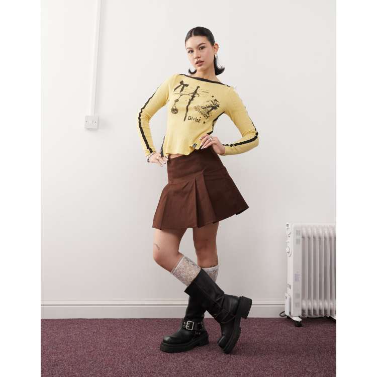 Reclaimed vintage mini skirt with deep waist and pleats in brown
