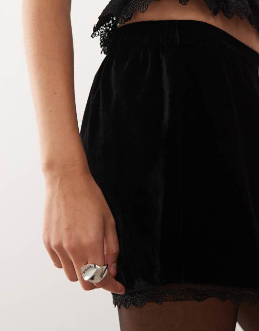 Reclaimed Vintage mini velvet short with lace trim in black, 3 of 5