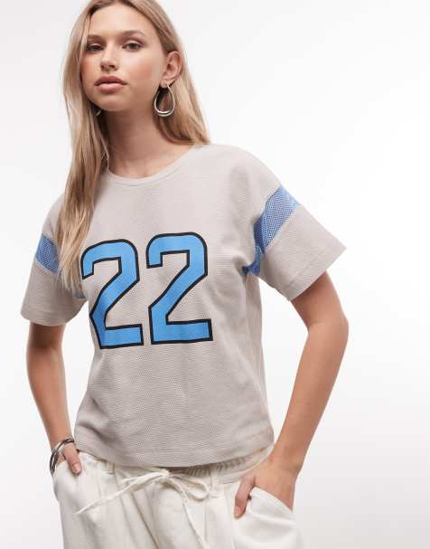 Reclaimed Vintage – Naturvit t-shirt i collegestil med blått tryck - view 1
