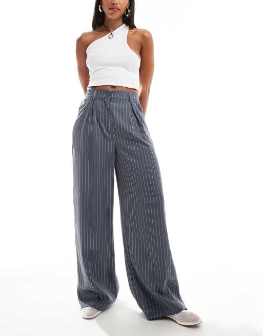 Reclaimed Vintage - Nette broek met wijde pijpen in antraciet met krijtstreep