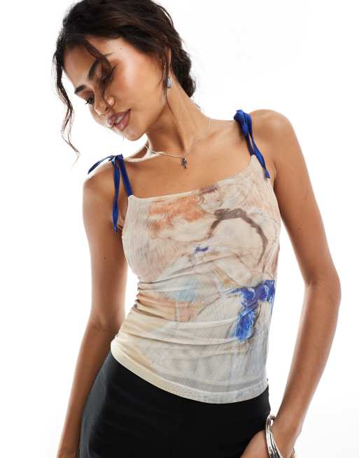 Reclaimed Vintage – Netzstoff-Camisole mit lizenziertem <strong>Degas</strong>-Print und gebundenen Trägern