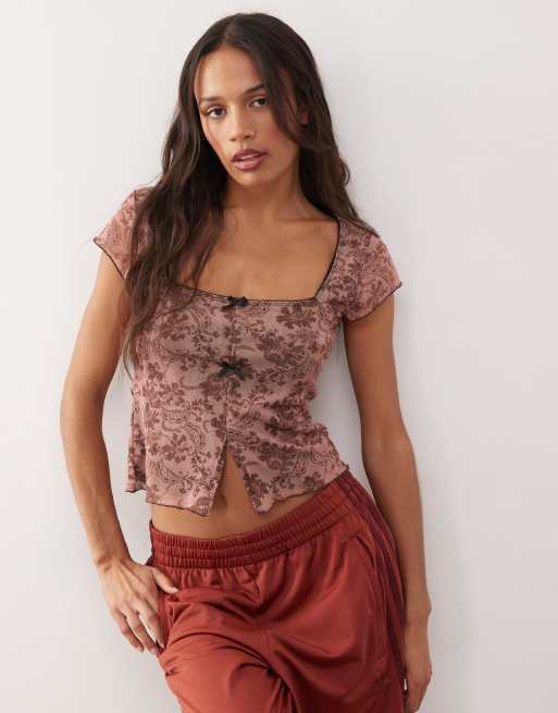 Reclaimed Vintage – Netzstoff-Top mit Paisley-Print und quadratischem Ausschnitt