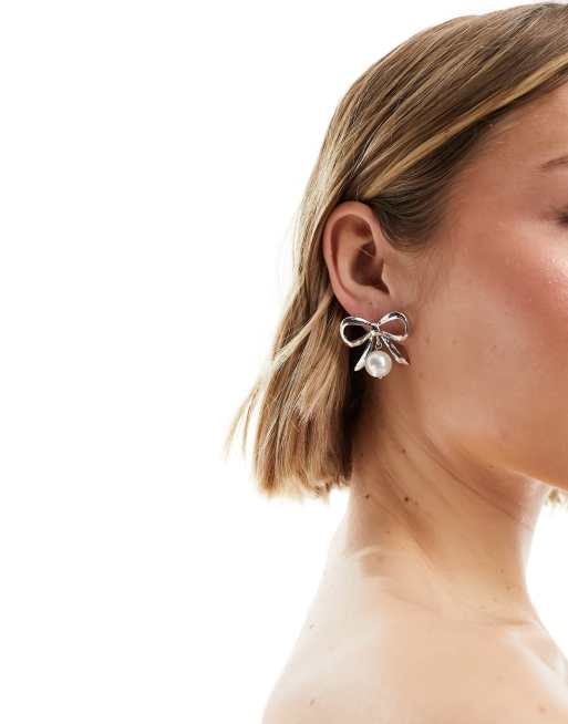 Reclaimed Vintage - Oorbellen met parel en strik in zilver