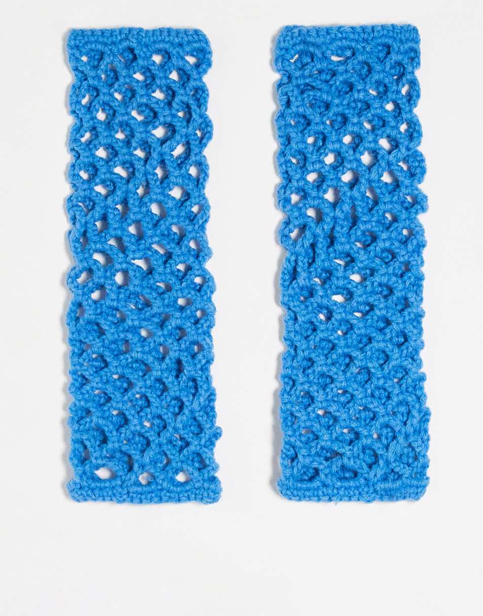 Reclaimed Vintage open knit fingerless gloves in blue 1