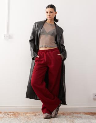 Reclaimed Vintage - Oversize-Jogginghose in Burgunderrot
