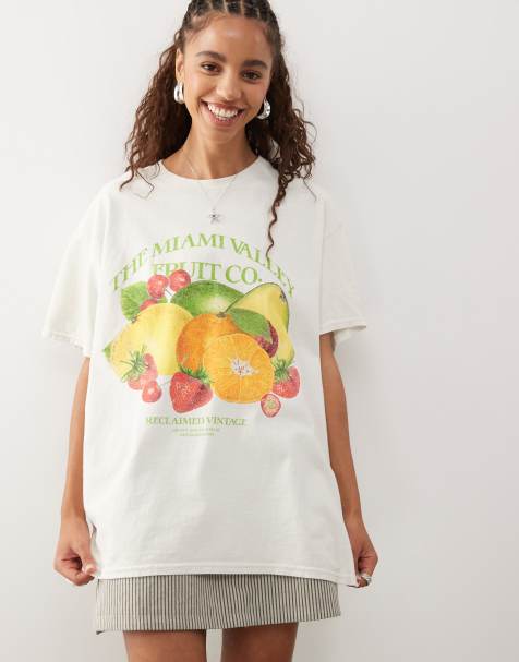 Reclaimed Vintage – Oversize-T-Shirt aus Baumwolle in Ecru mit Vintage-Obstmuster - view 1