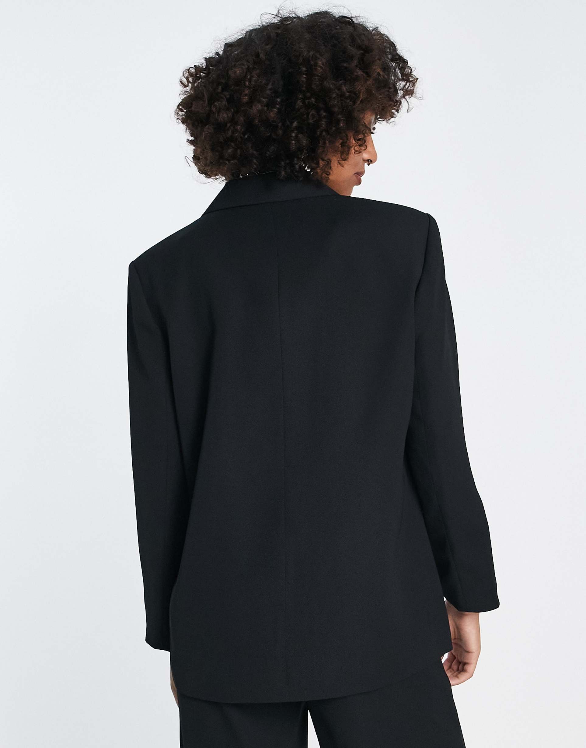 Reclaimed Vintage oversized blazer in black view 3