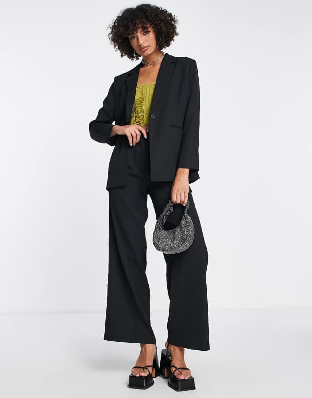 Reclaimed Vintage oversized blazer in black 2