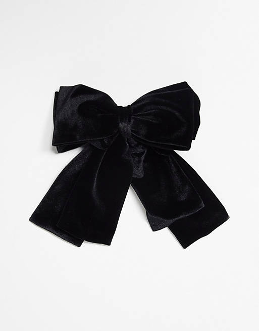 Reclaimed Vintage Oversized Bow Hair Clip in Black Velvet