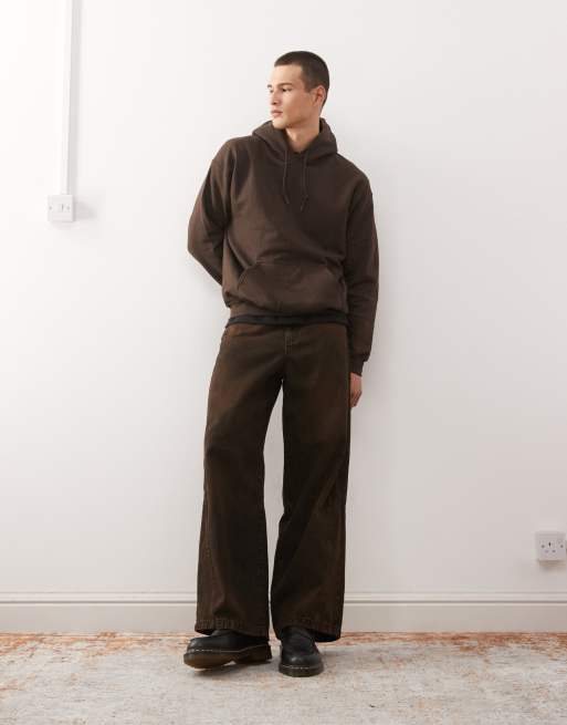 Reclaimed Vintage - Oversized hoodie met logoprint op de achterkant in chocoladebruin, 2 van 5