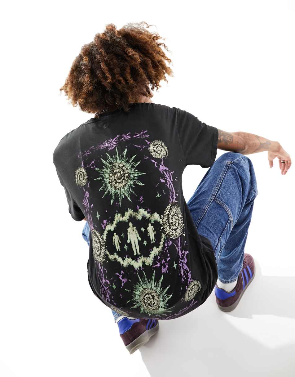 Reclaimed Vintage oversized retrograde skate tee in charcoal