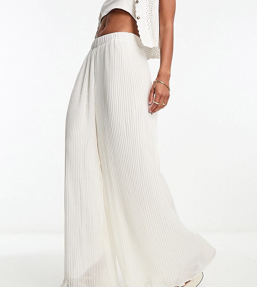 palazzo pants in white