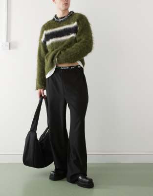 Reclaimed Vintage - Pantalon ajusté - Noir