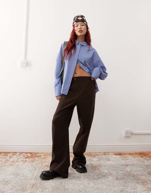 Reclaimed Vintage - Pantalon ample souple et ajusté - Marron chocolat