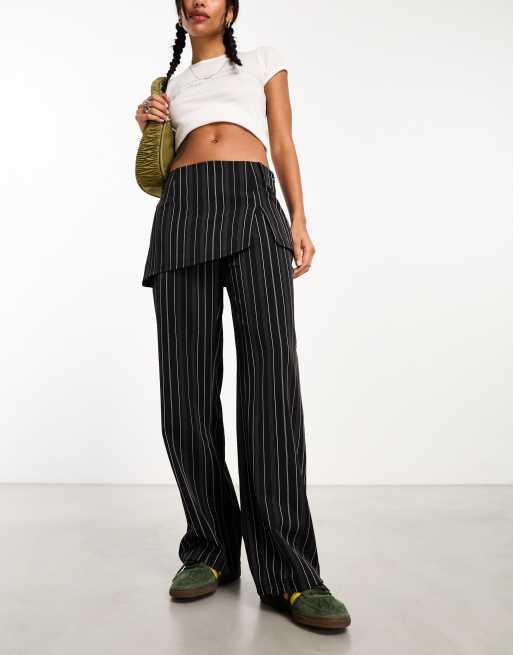 Reclaimed Vintage - Pantalon avec jupe asymétrique superposée à rayures fines - Gris