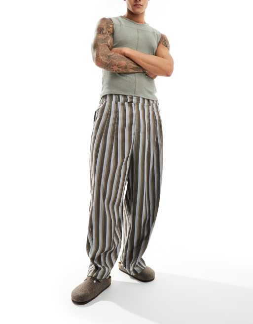 Reclaimed Vintage - Pantalon baggy ample rayé en velours côtelé