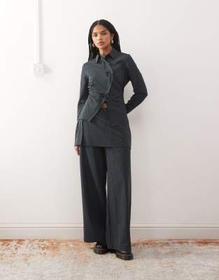 Reclaimed Vintage - Pantalon jupe d'ensemble à fines rayures - Bleu marine | ASOS