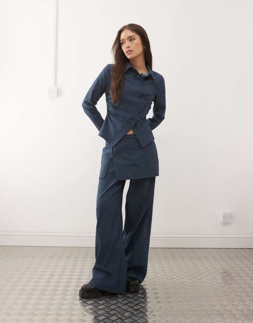 Reclaimed Vintage - Pantalon jupe d'ensemble à fines rayures - Bleu marine