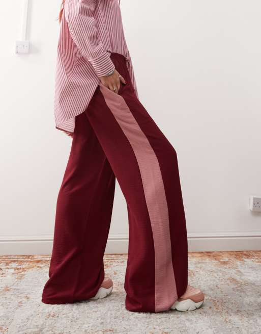 Reclaimed Vintage - Pantalon large à empiècement latéral contrastant - Bordeaux, 3 de 5