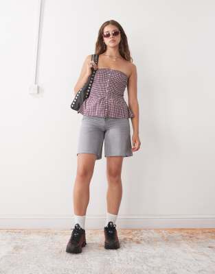Reclaimed Vintage - Pantaloncini di jeans dad fit svasati color grigio slavato - view 1
