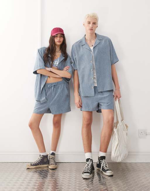 Reclaimed Vintage - Pantaloncini unisex in velluto a coste blu 