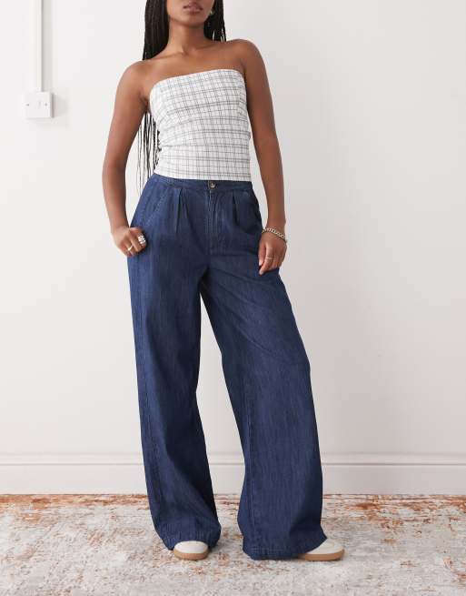 Reclaimed Vintage - Pantaloni sartoriali con fondo ampio in denim chambray 
