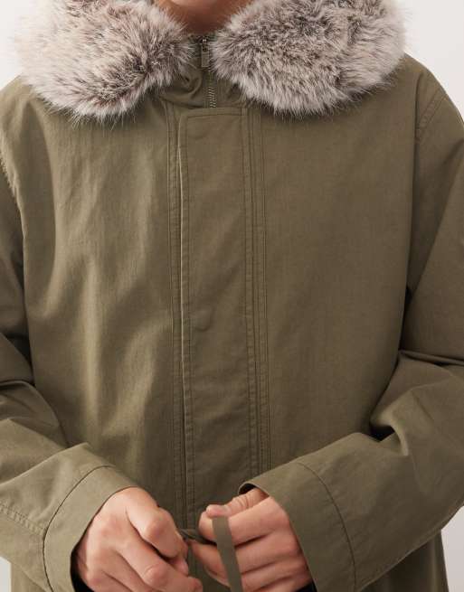 Reclaimed Vintage - Parka taglio lungo kaki con cappuccio in pelliccia sintetica, 4 di 5