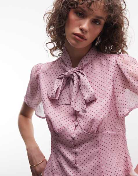 Reclaimed Vintage - Pink og rød bluse med sløjfe, keyhole-detalje og polkaprikker - view 1