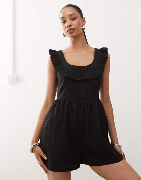 Reclaimed Vintage – Playsuit in Schwarz mit Rüschendetail am Ausschnitt - view 1