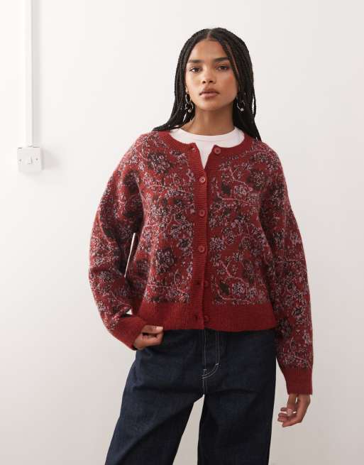 Reclaimed Vintage – Plommonfärgad, stickad kofta med boxig passform och gobelängmönster