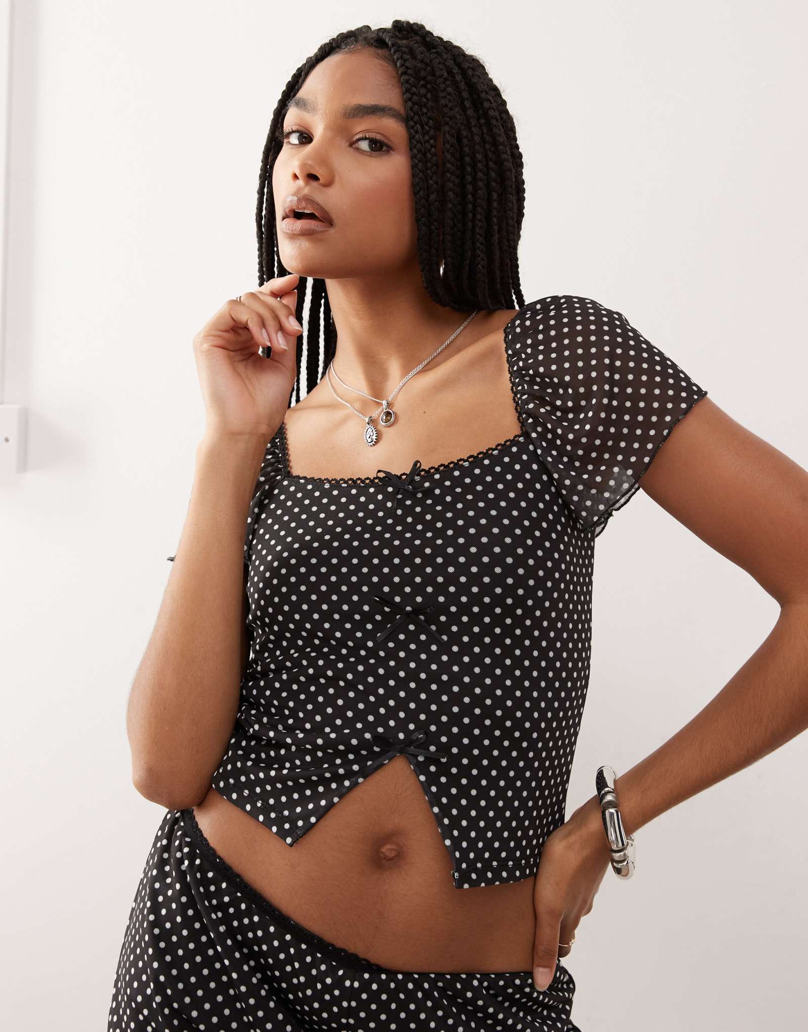 Восстановленные винтажные шорты-микрошортики из сетки в горошек - часть комплекта