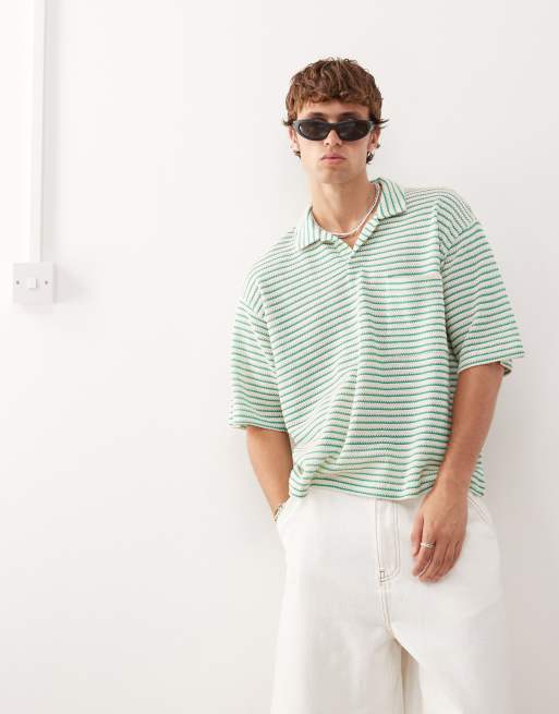 Reclaimed Vintage - Polo stile resort a maniche corte in maglia all'uncinetto verde ed écru a righe