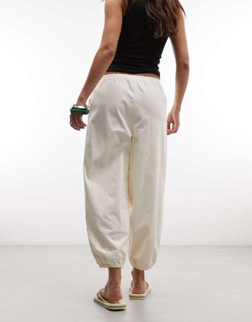 Reclaimed Vintage poplin bloomer 3/4 length pants in cream, 5 of 5
