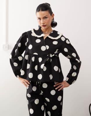 Reclaimed Vintage – Prickig blus med omlottdesign och krage, del av set - view 1