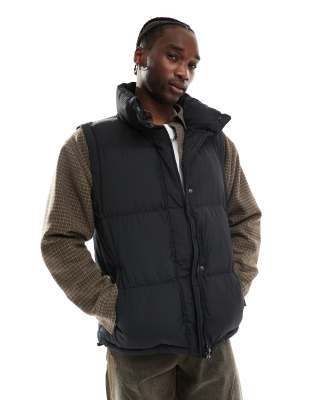 puffer vest in black
