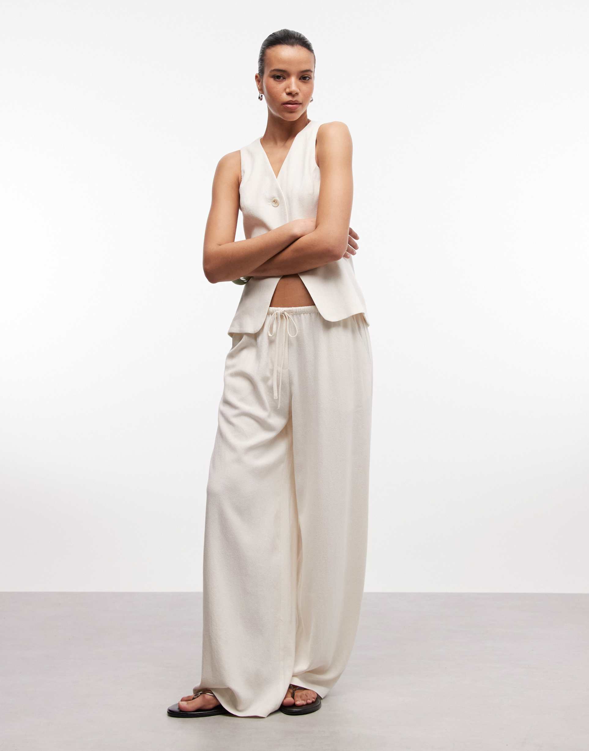 reclaimed vintage pull on relaxed linen look pants in neutral