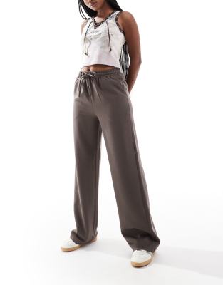 Reclaimed Vintage pull on relaxed pants in chocolate brown-Neutral Cover