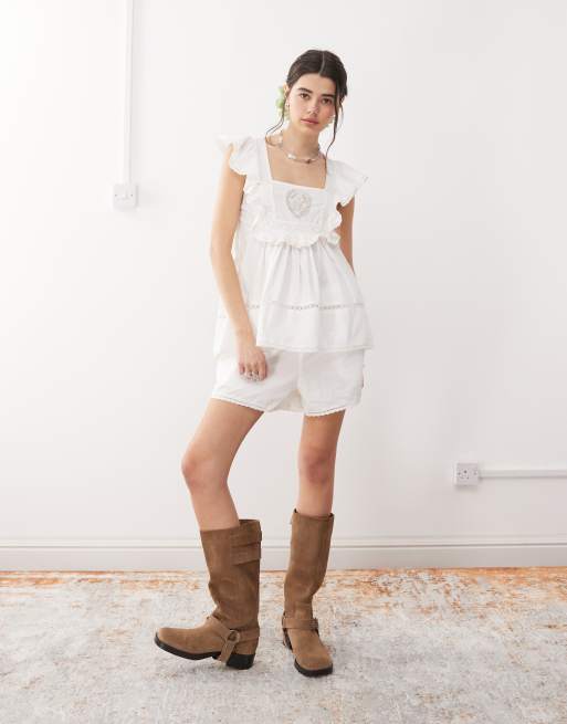 Reclaimed Vintage pull on shorts in white with embroidery edge - part of a set , 2 of 5