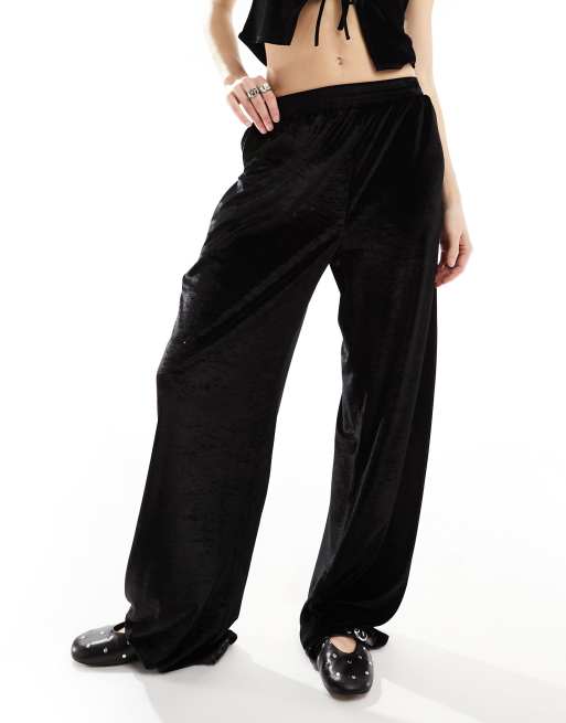 Pull on velvet pants top