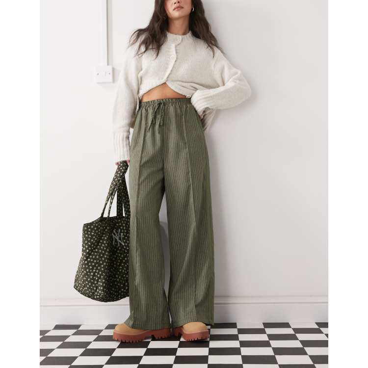 207918992-1-multi?$n_750w$&wid