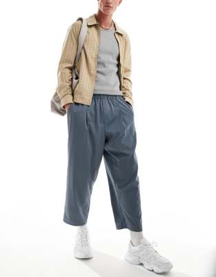 relaxed wide leg pull on cropped pants in blue-Gray