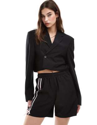 Shop Reclaimed Vintage Revived x Glass Onion crop tailored blazer Online – Trendy & Affordable Fashion