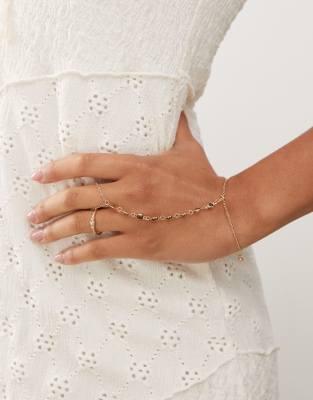 Reclaimed Vintage Reclaimed Vintage ring chain link bracelet in gold with dinty dark green stones