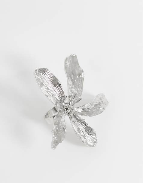 Reclaimed Vintage Ring mit Blume in Silber - view 1