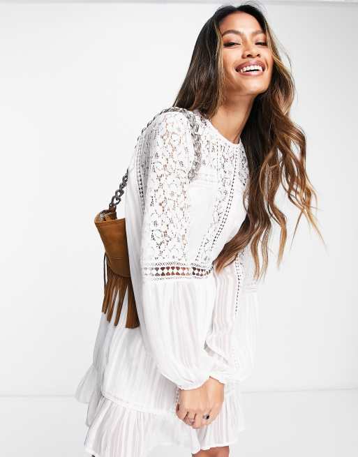 Reclaimed Vintage Robe courte en dentelle a col montant Blanc ASOS